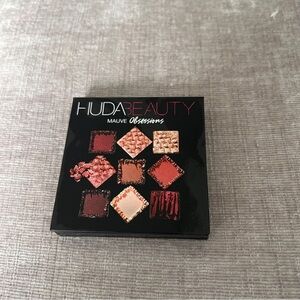 Huda Beauty - Mauve Obsessions Eyeshadow Palette*